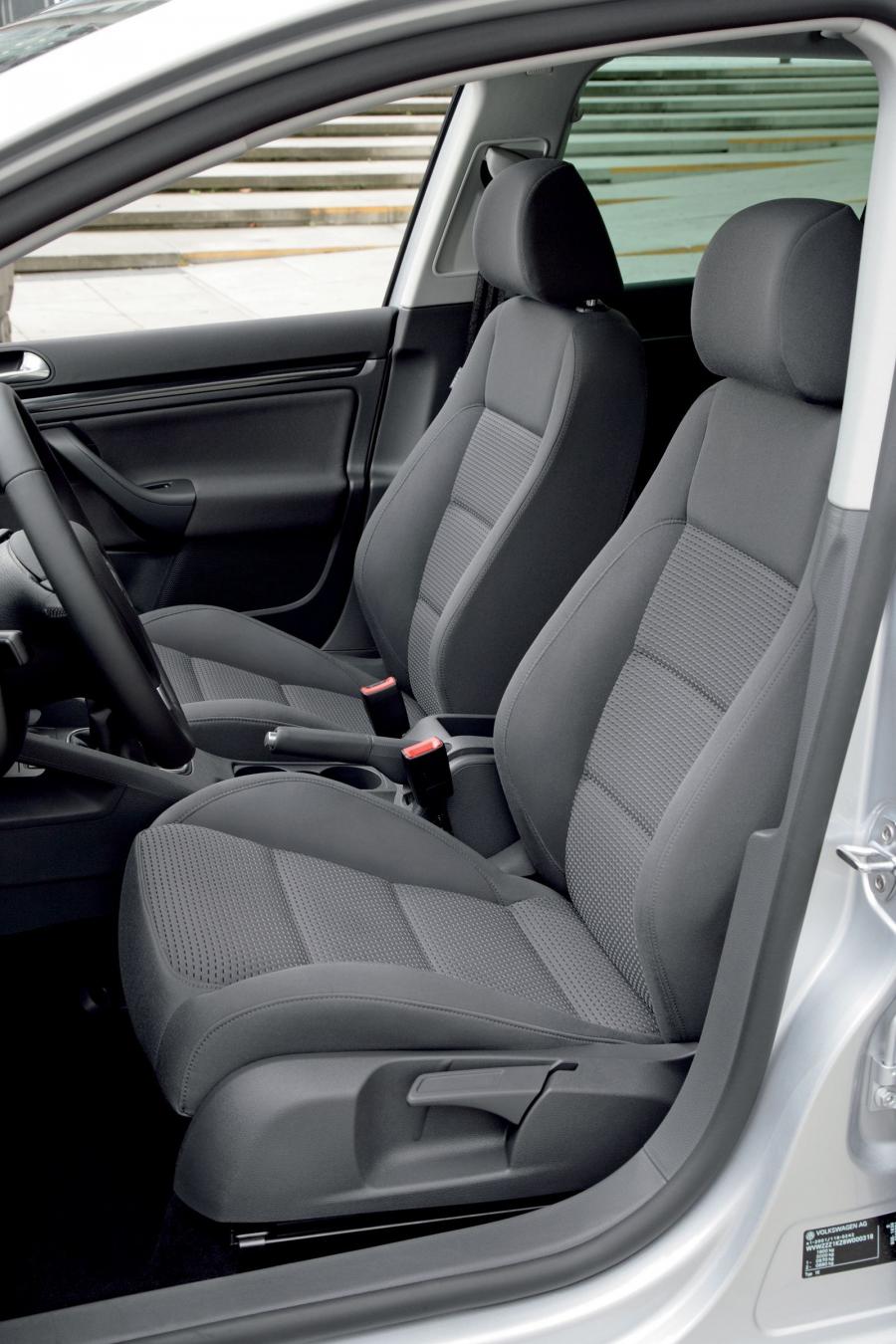  Volkswagen Golf GT Sport 2007 года  (фото 11 из 19)